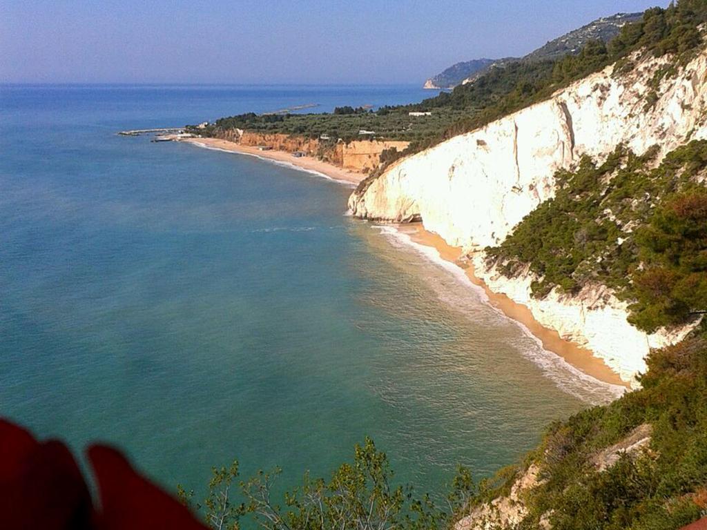 Вилла Leonardo Casa Vacanze Маттината Экстерьер фото
