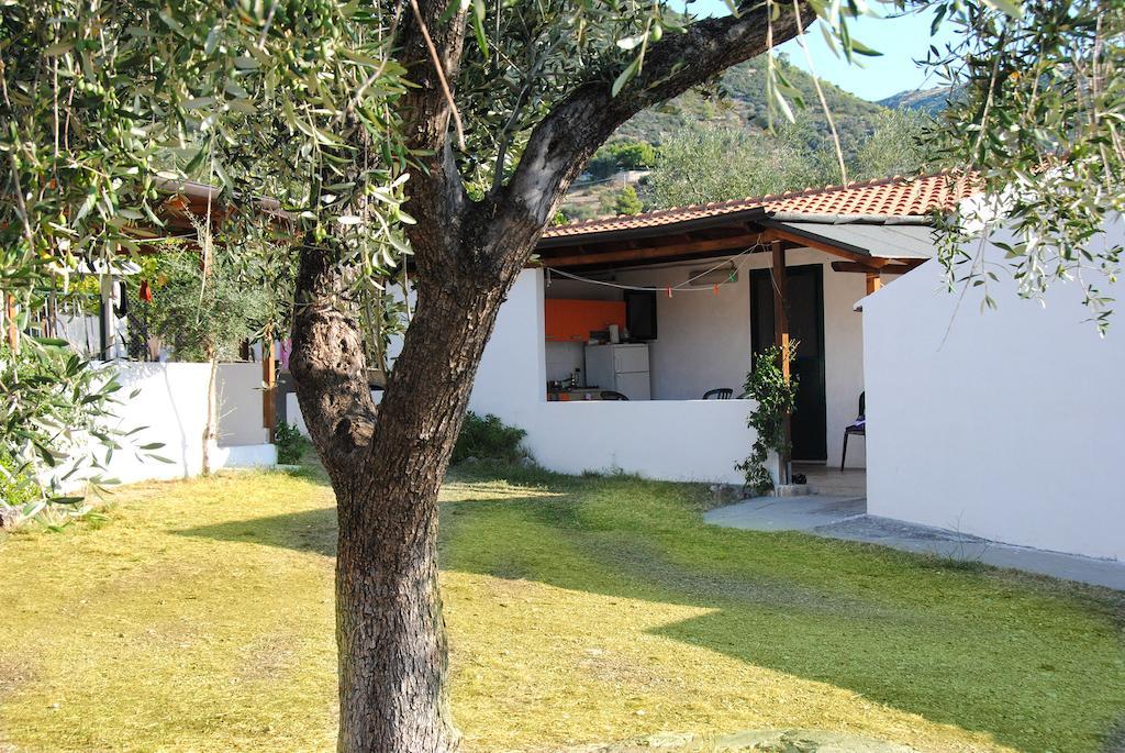Вилла Leonardo Casa Vacanze Маттината Номер фото